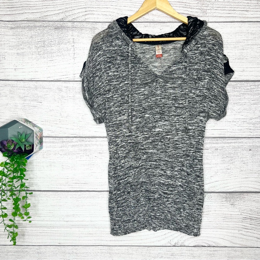 Heather Gray & Black Lace Hooded Short Sleeve Sweater Top Size Large
